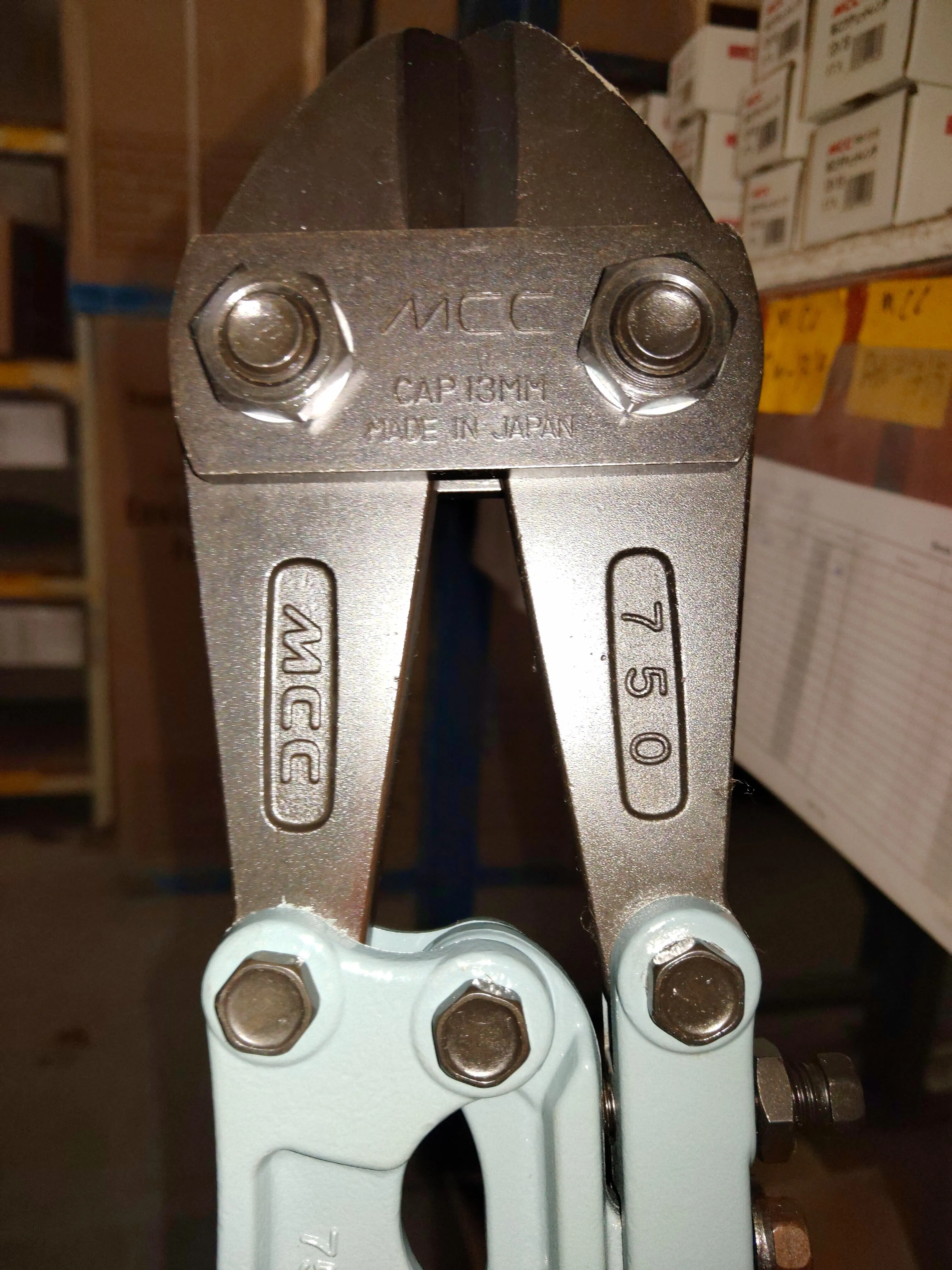 MCC Bolt Cutter 30 750mm (Center Cut) | Model: MCC-BC-0775