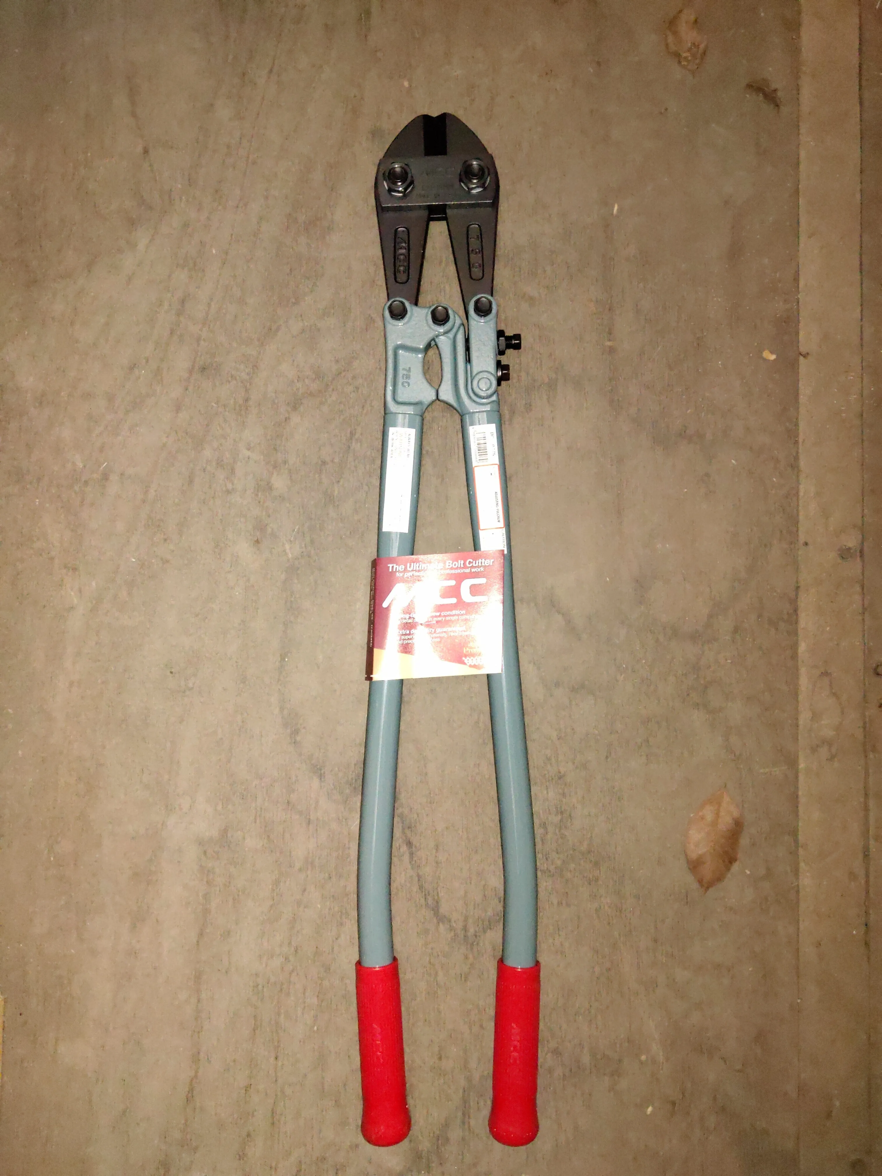 MCC Bolt Cutter 30 750mm (Center Cut) | Model: MCC-BC-0775