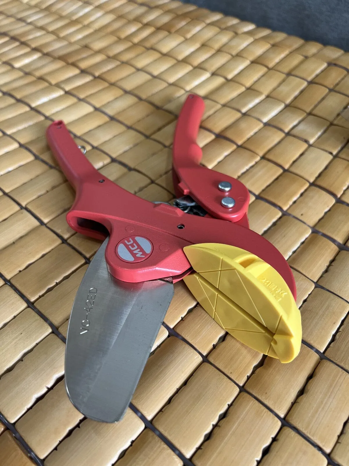 MCC PVC Pipe Cutter 1-1/4 | Model : MCC-VC-0342