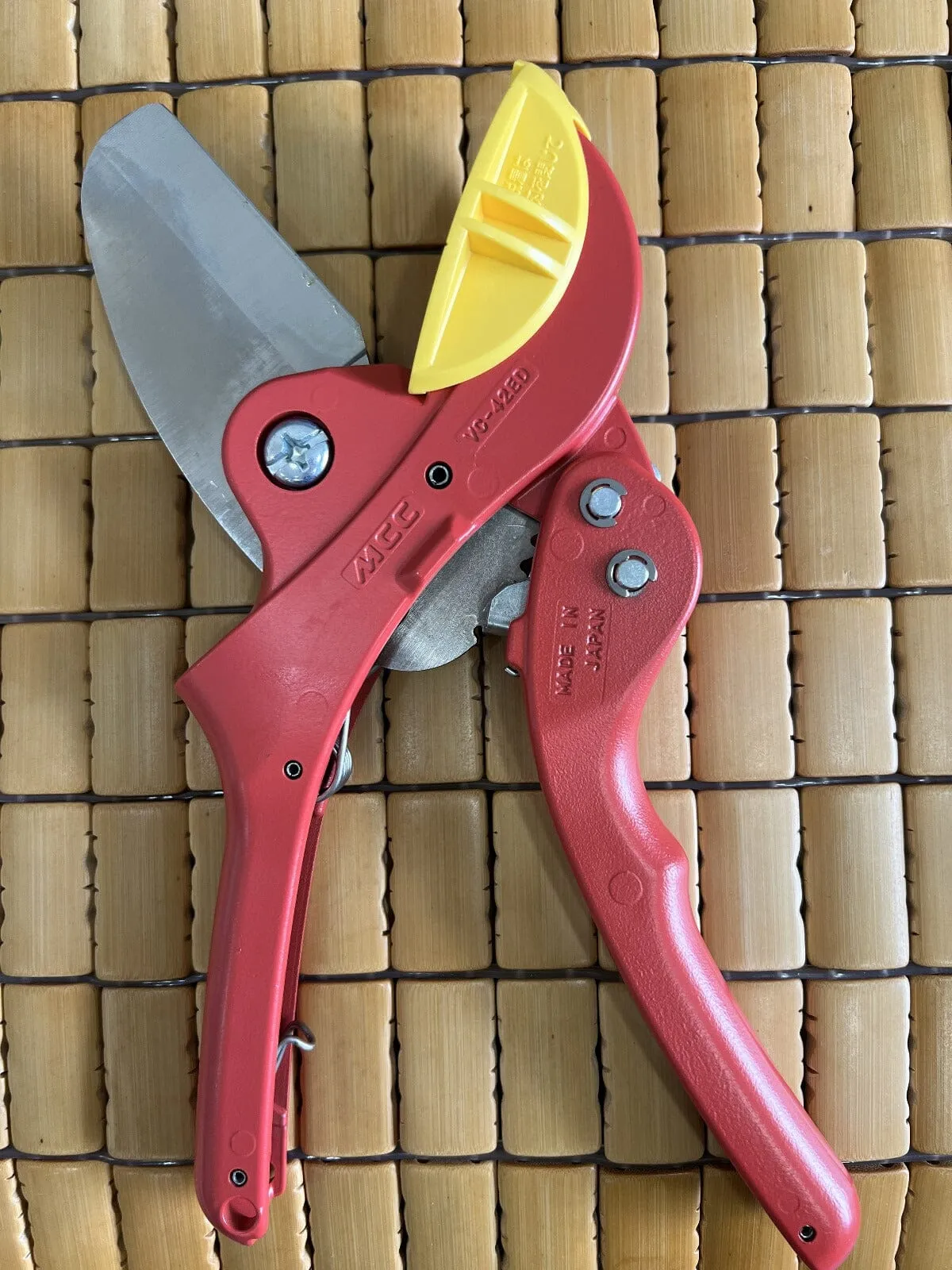 MCC PVC Pipe Cutter 1-1/4 | Model : MCC-VC-0342
