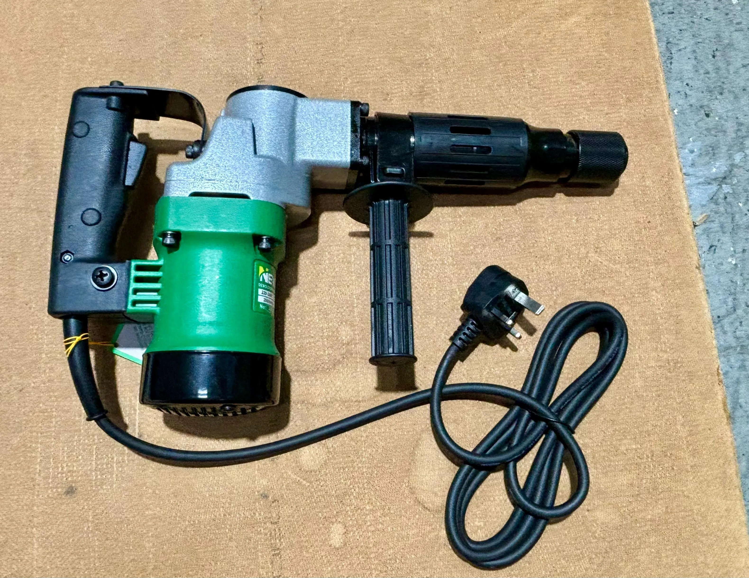 NEWBEAT 1050W Demoliton Hammer/Breaker (0810) | Model : NBT-DH-17A