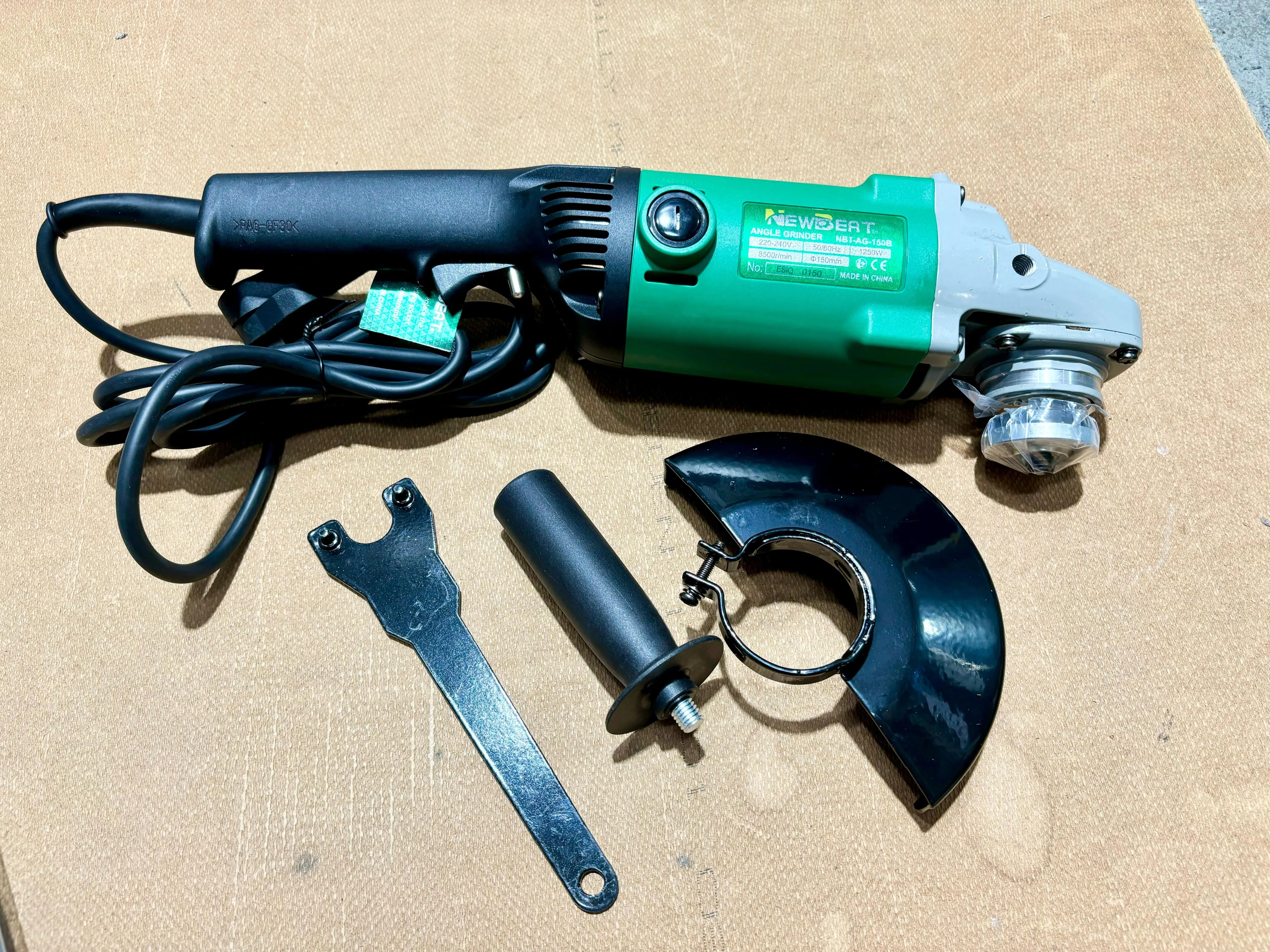 NEWBEAT 1250W 150MM Angle Grinder | Model: NBT-AG-150B