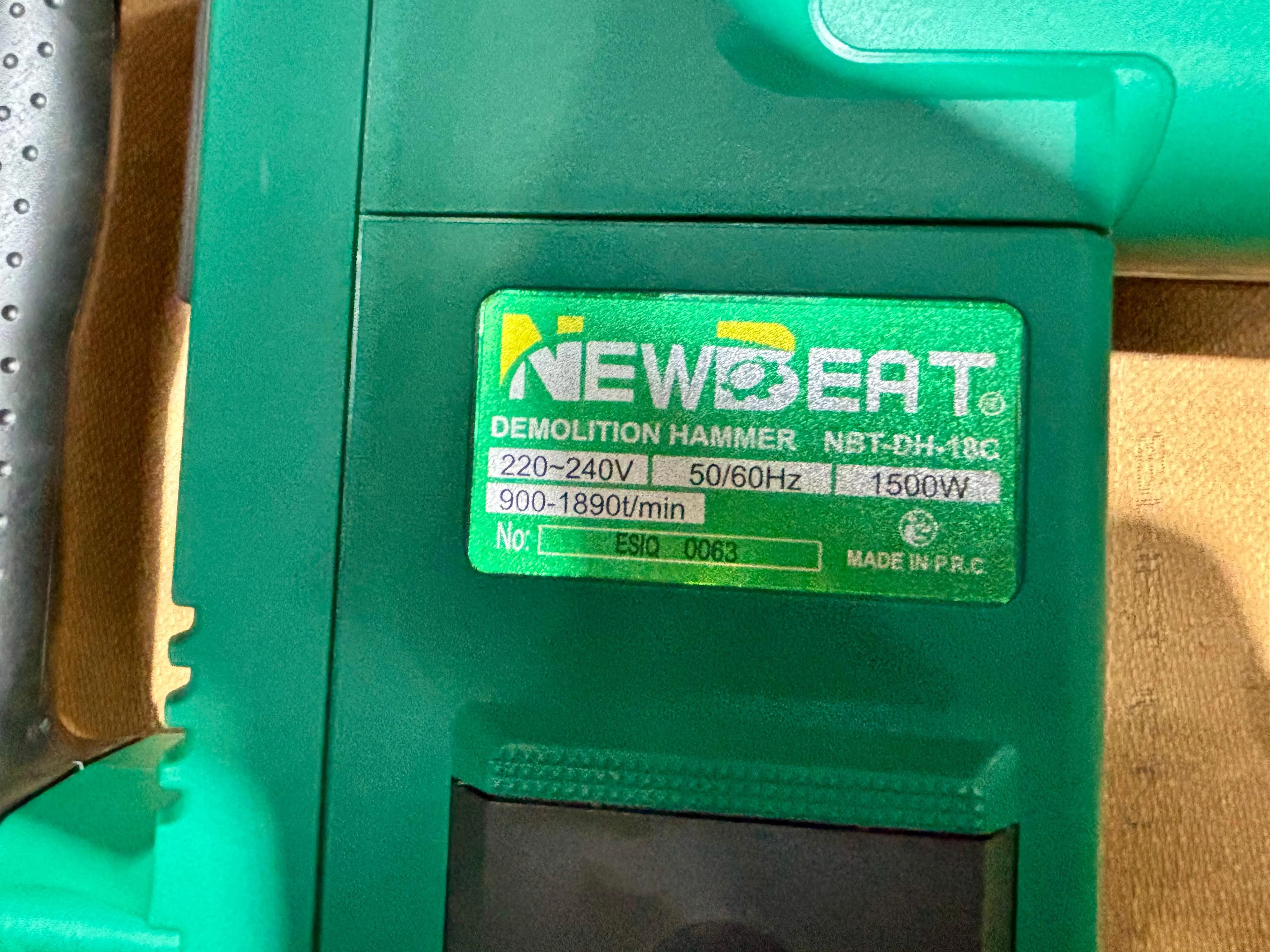 Newbeat 1500W Demoliton Hammer/Breaker (11E) | Model : NBT-DH-18C