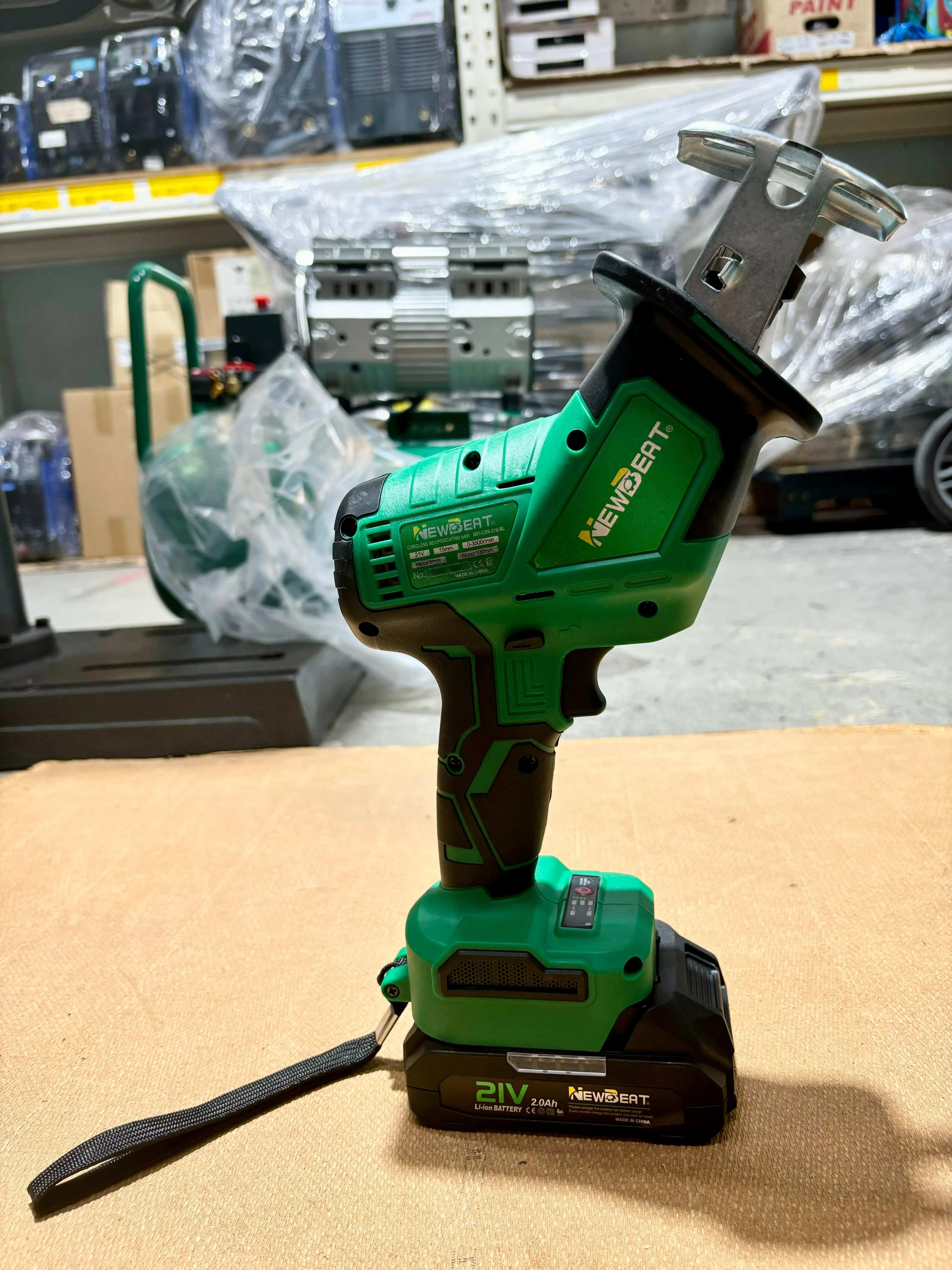 Newbeat 21V Cordless Reciprocating Saw C/W 2 Battery and 1 Charger | Model : NBT-CRS-21B-BL