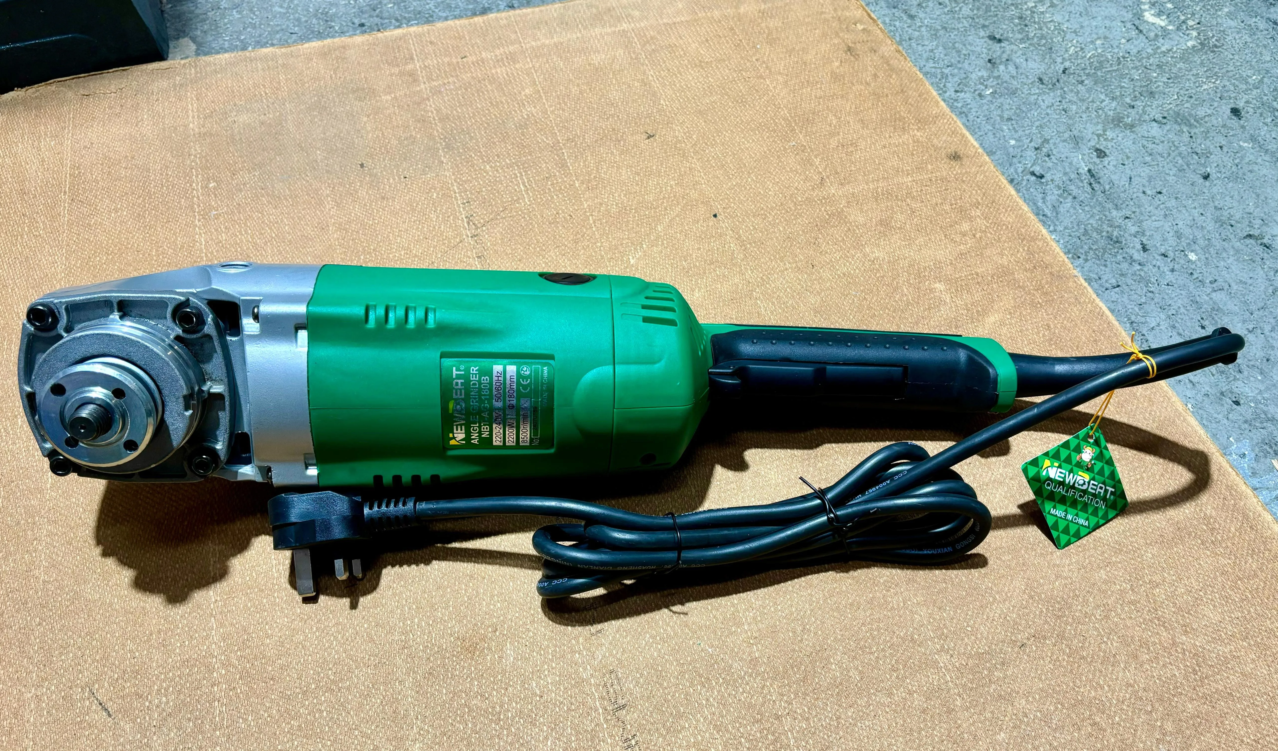 Newbeat 2200W Angle Grinder 180mm| Model: NBT-AG-180B