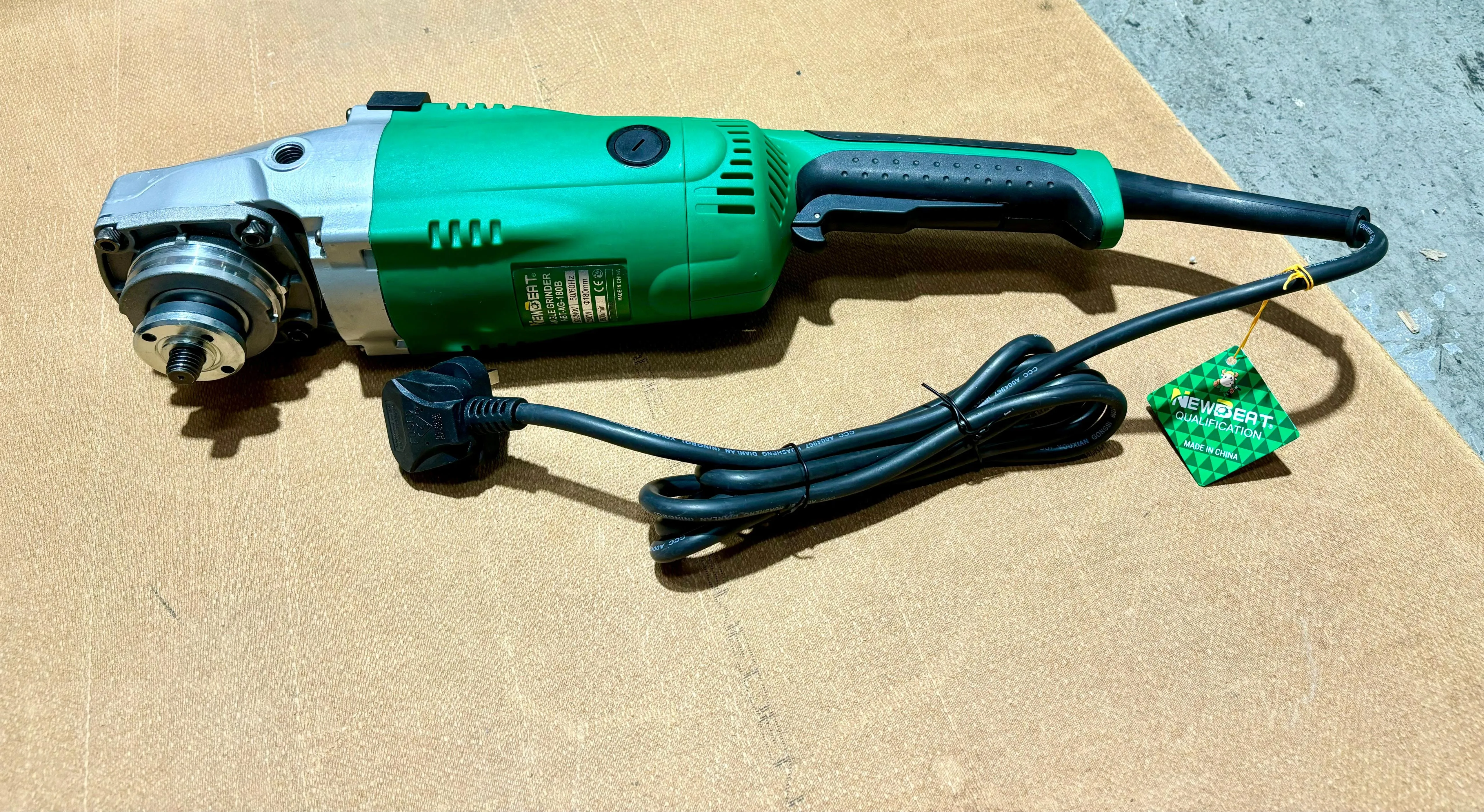 Newbeat 2200W Angle Grinder 180mm| Model: NBT-AG-180B