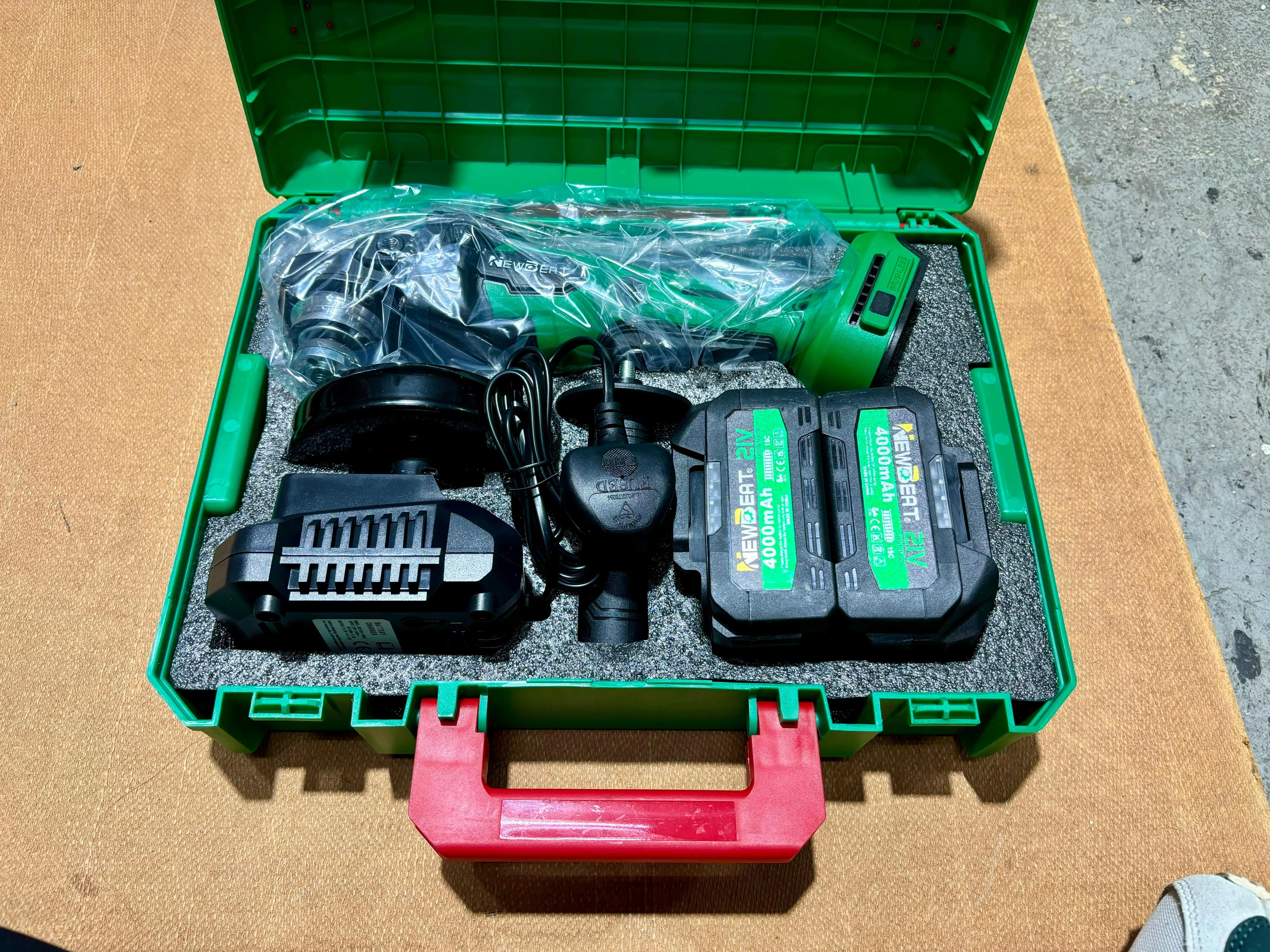 Newbeat 4 21V Cordless Angle Grinder (BL) C/W 2 Battery & 1 Charger | Model: NBT-CAG-100H