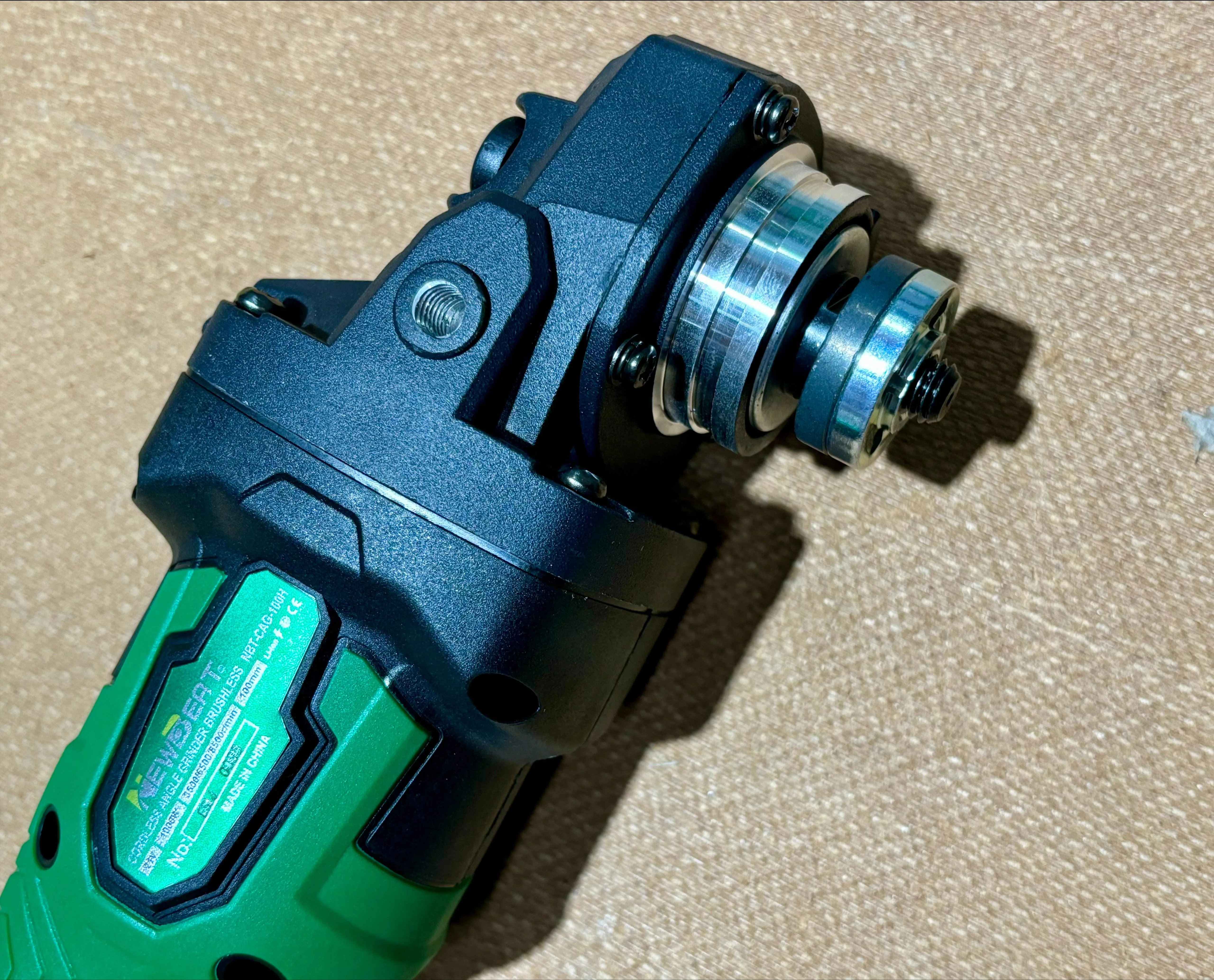 Newbeat 4 21V Cordless Angle Grinder (BL) C/W 2 Battery & 1 Charger | Model: NBT-CAG-100H