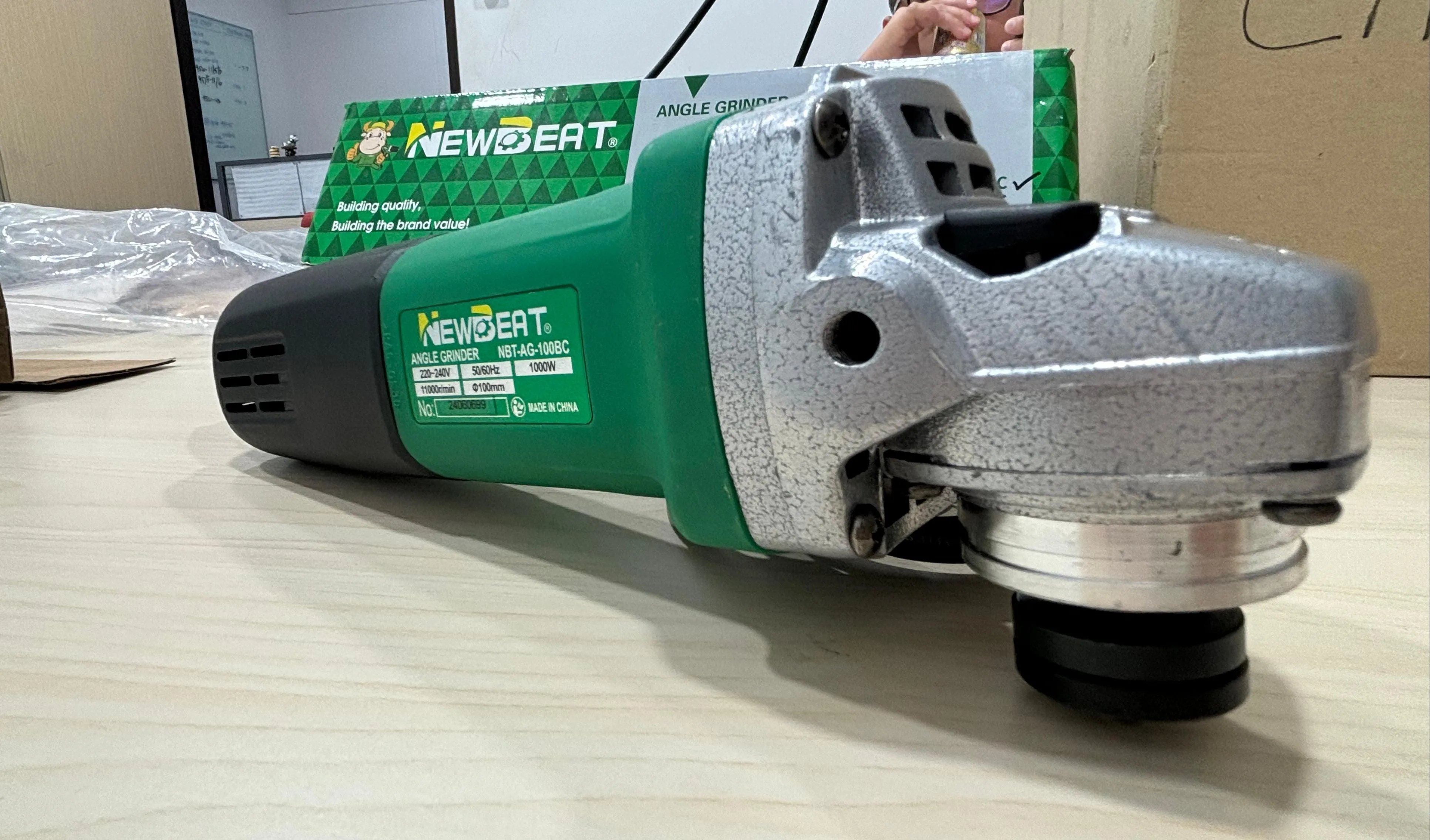 NEWBEAT 4 Angle Grinder 1000W (Side Switch) | Model : NBT-AG-100BC