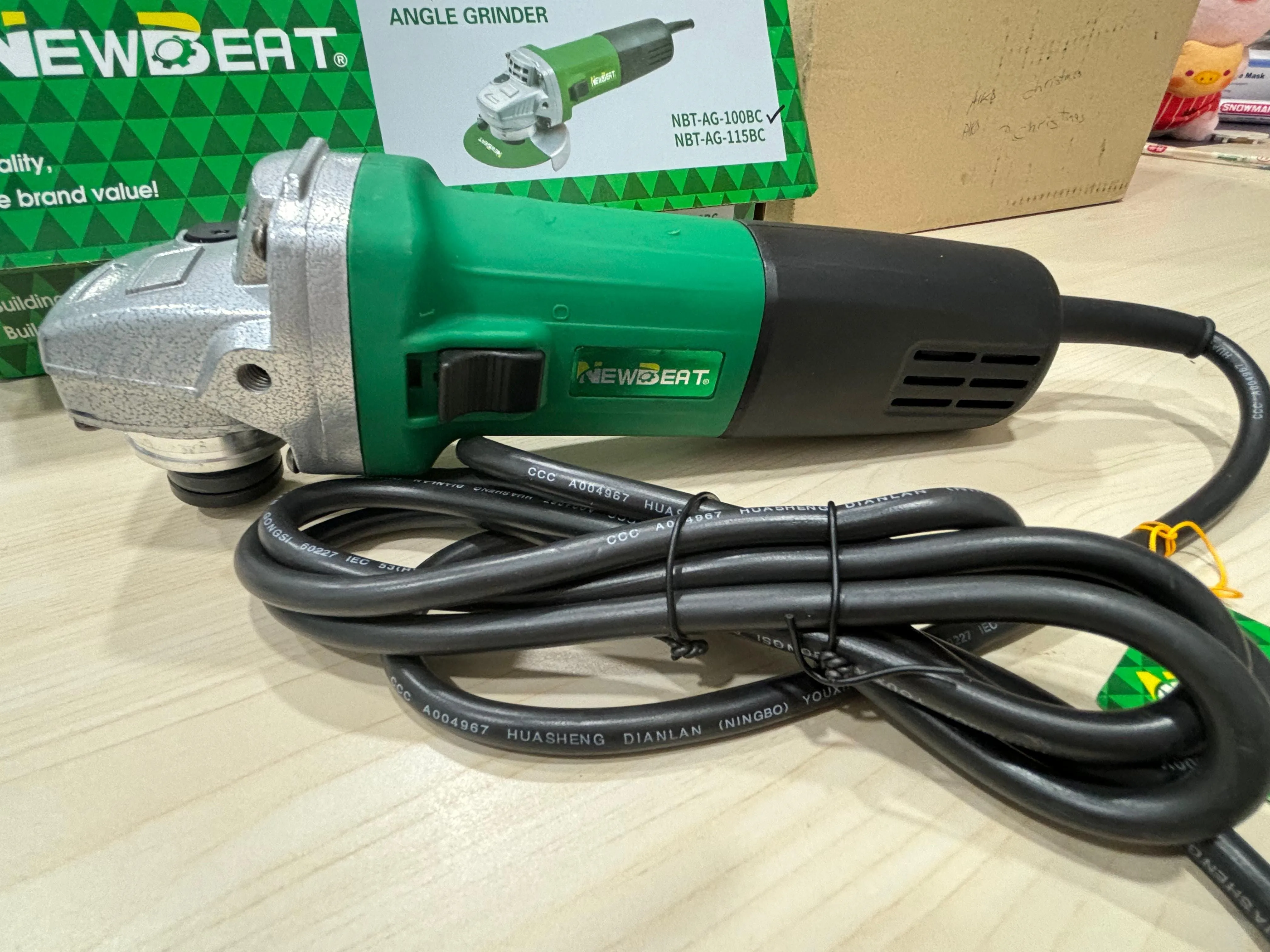 NEWBEAT 4 Angle Grinder 1000W (Side Switch) | Model : NBT-AG-100BC