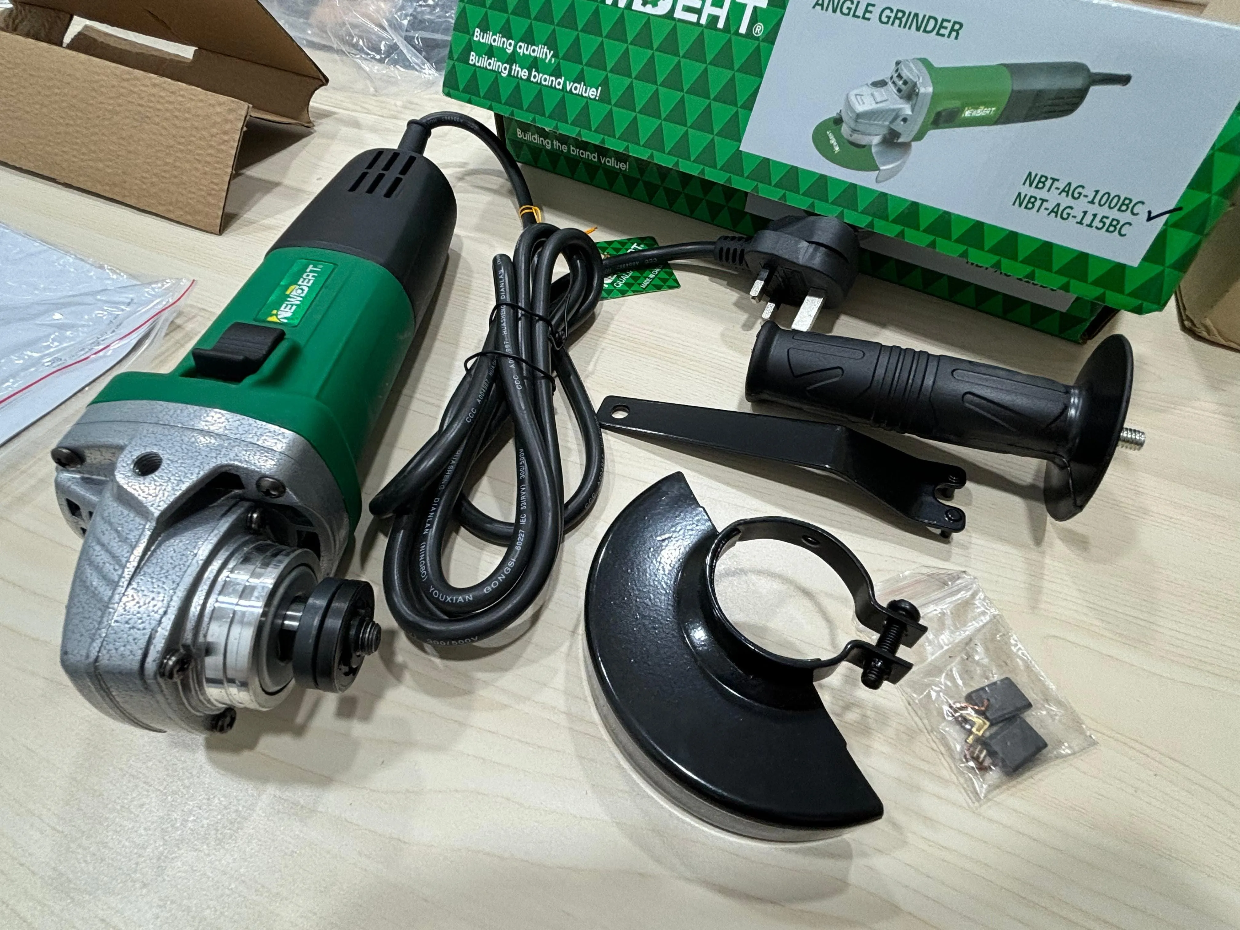 NEWBEAT 4 Angle Grinder 1000W (Side Switch) | Model : NBT-AG-100BC