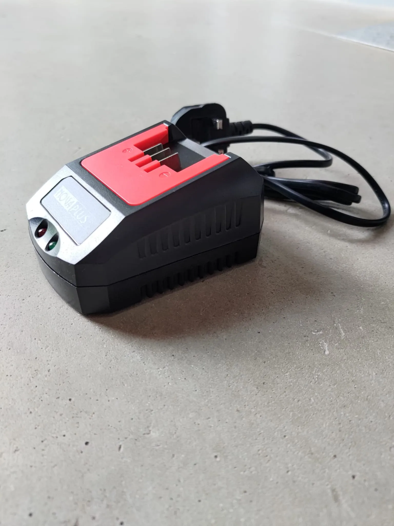Nova Plus (NovaPlus) Brushless Angle Grinder 4 20V Come With 2pcs 3.0ah Battery & 1pc Charger | Model: NP6904