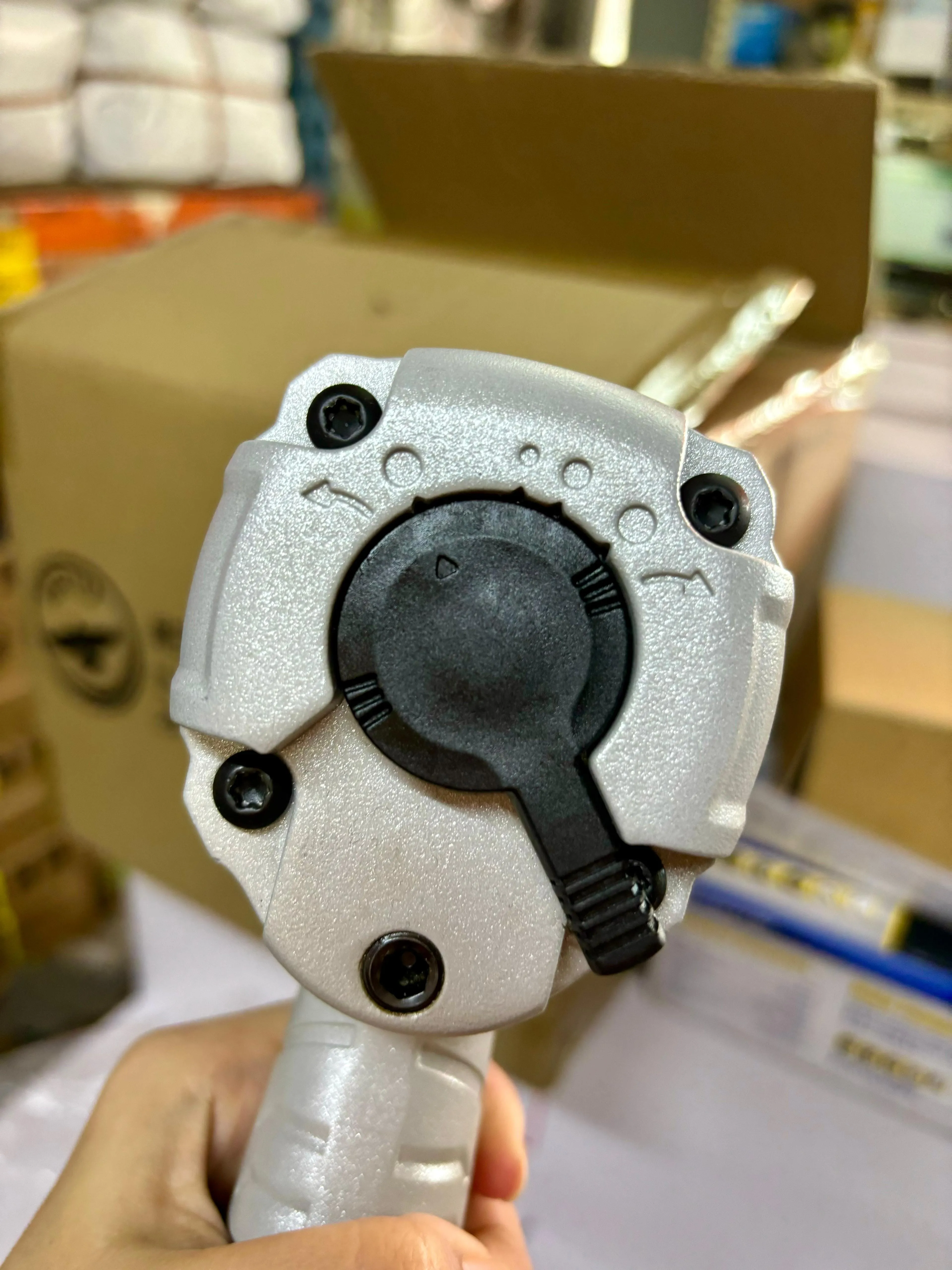 RONG PENG Air Impact Wrench 1/2 Max Torque 1100 N.m | Model : AT-RP916