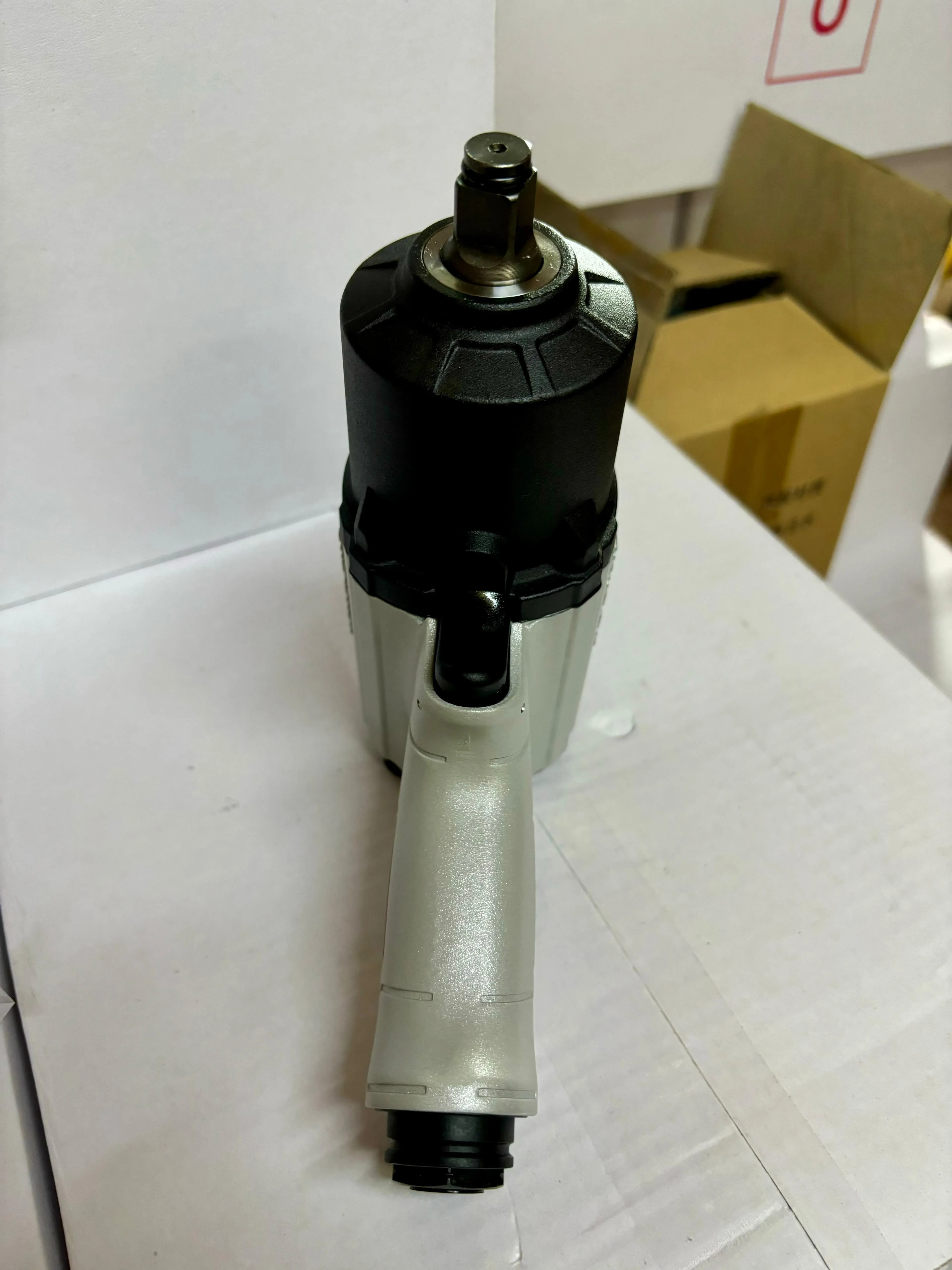 RONG PENG Air Impact Wrench 1/2 Max Torque 1100 N.m | Model : AT-RP916