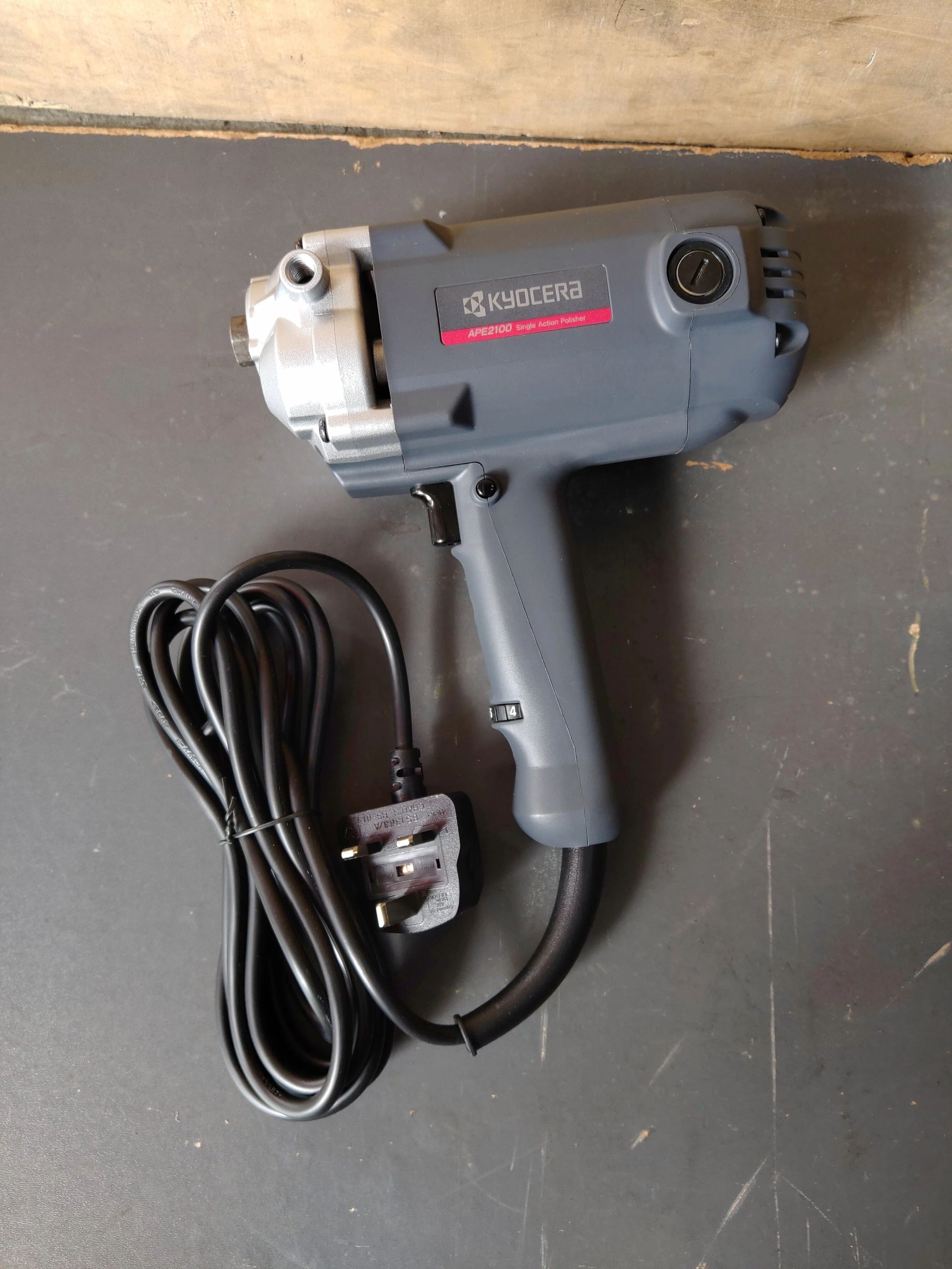 Ryobi/Kyocera Sander Polisher 950W 7 APE2100 | Model : RYB-PE2100