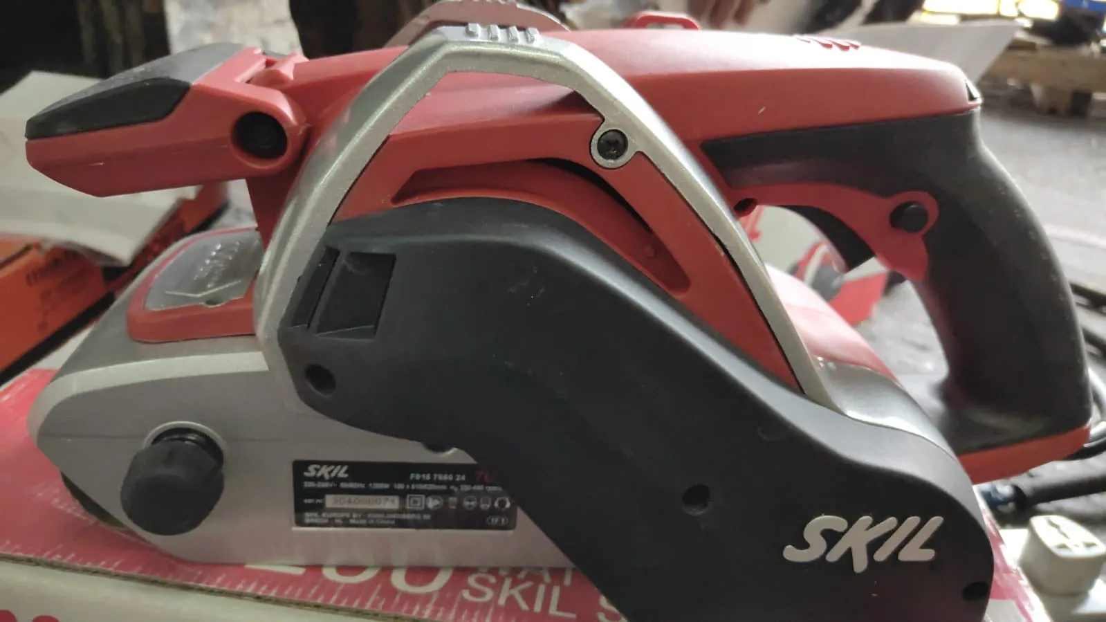 SKIL 4 1200W Belt Sander | Model : 7660 (NO WARRANTY)