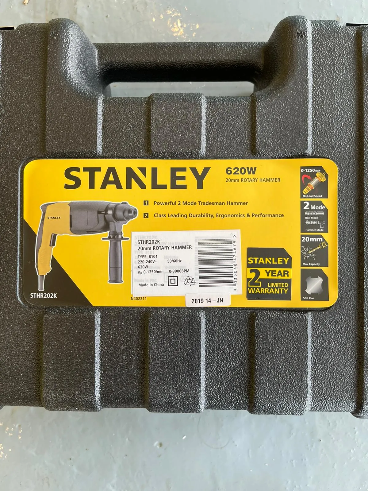 Stanley 2 Mode Rotary Hammer with 20mm . 620 w |  | Model : STHR202K-B1