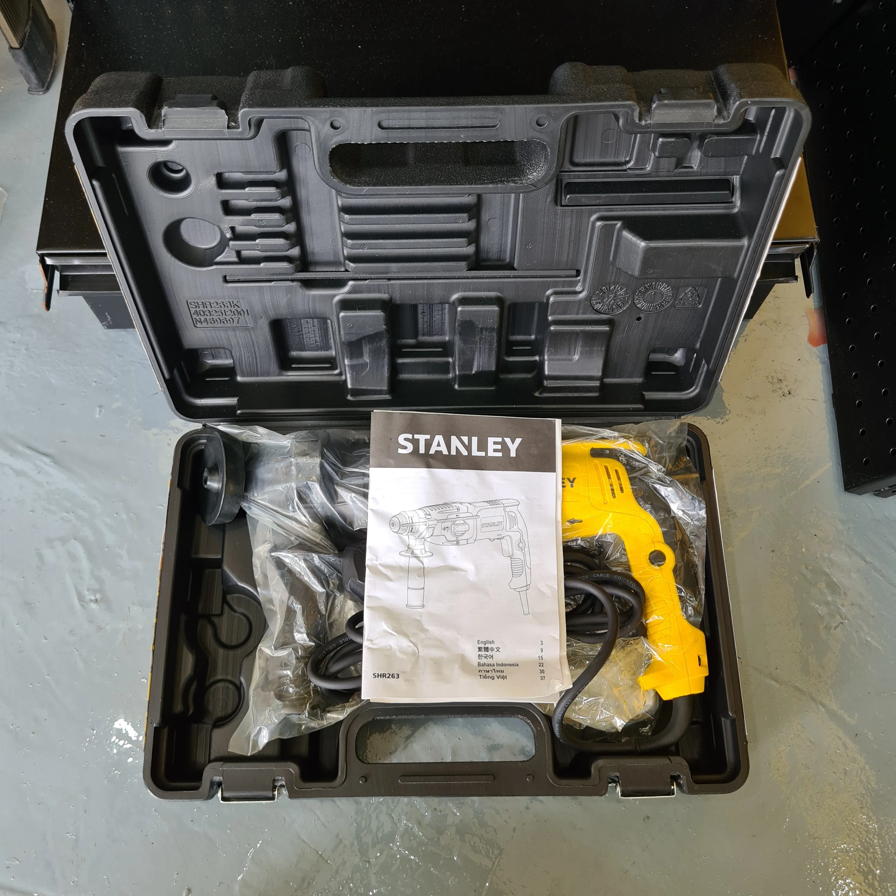 Stanley 26mm (1) SDS Plus 3 Mode Rotary Hammer | Model : SHR263KA-XD