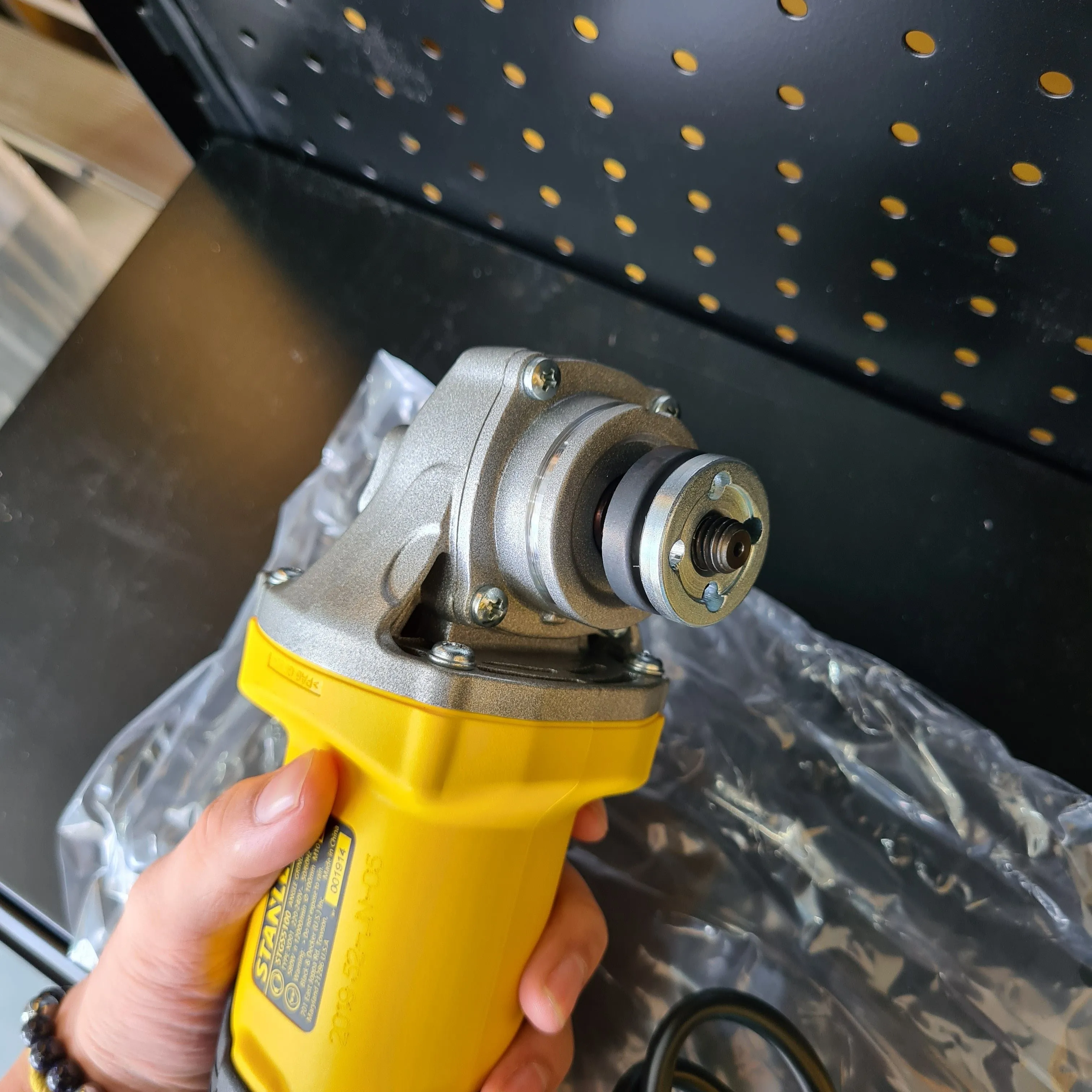 Stanley 4 580W Angle Grinder (Disc Grinding Machine) | Model : STGS5100-XD