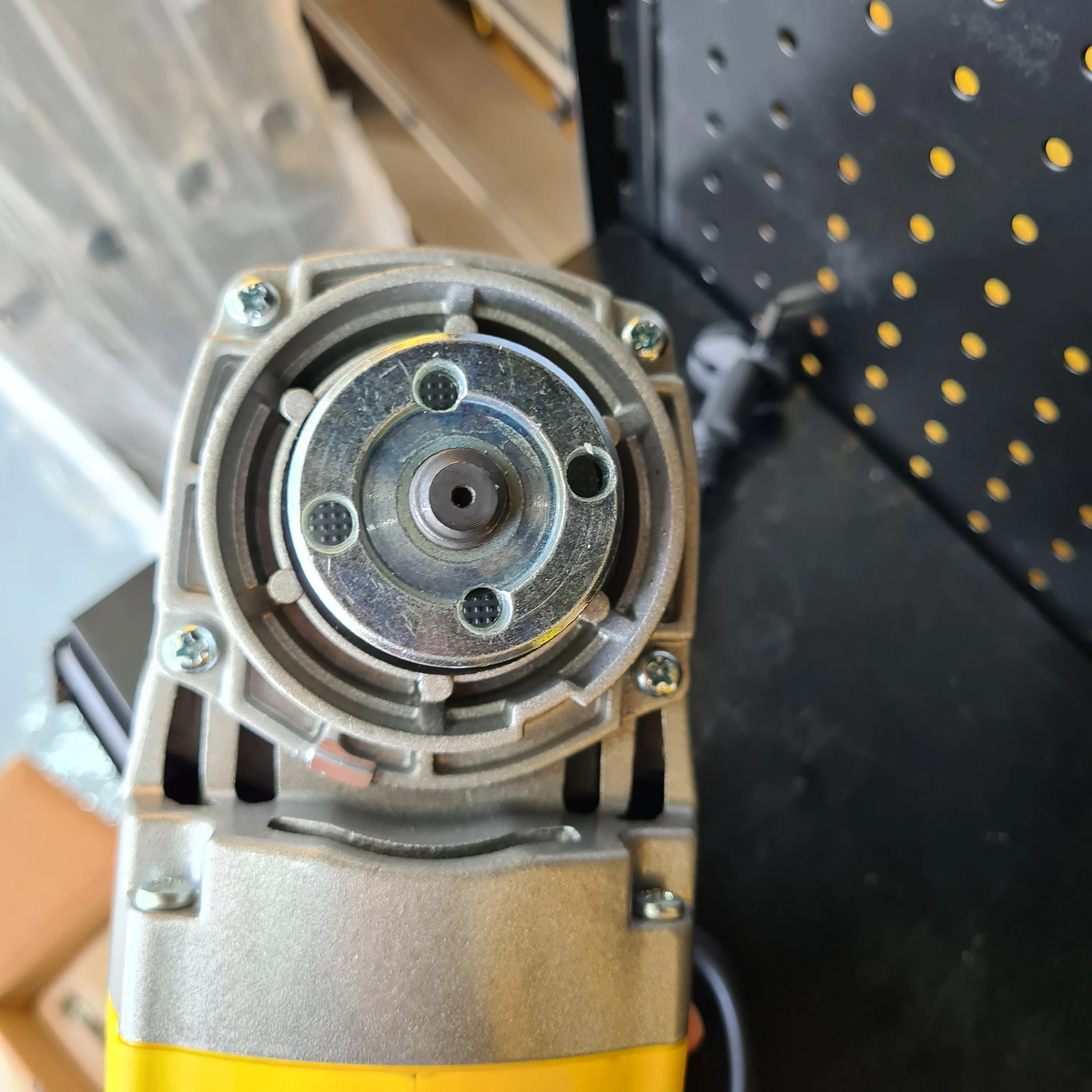 Stanley 7 2200W 180mm Angle Grinder (Disc Grinding Machine) | Model : STGL2218-B1