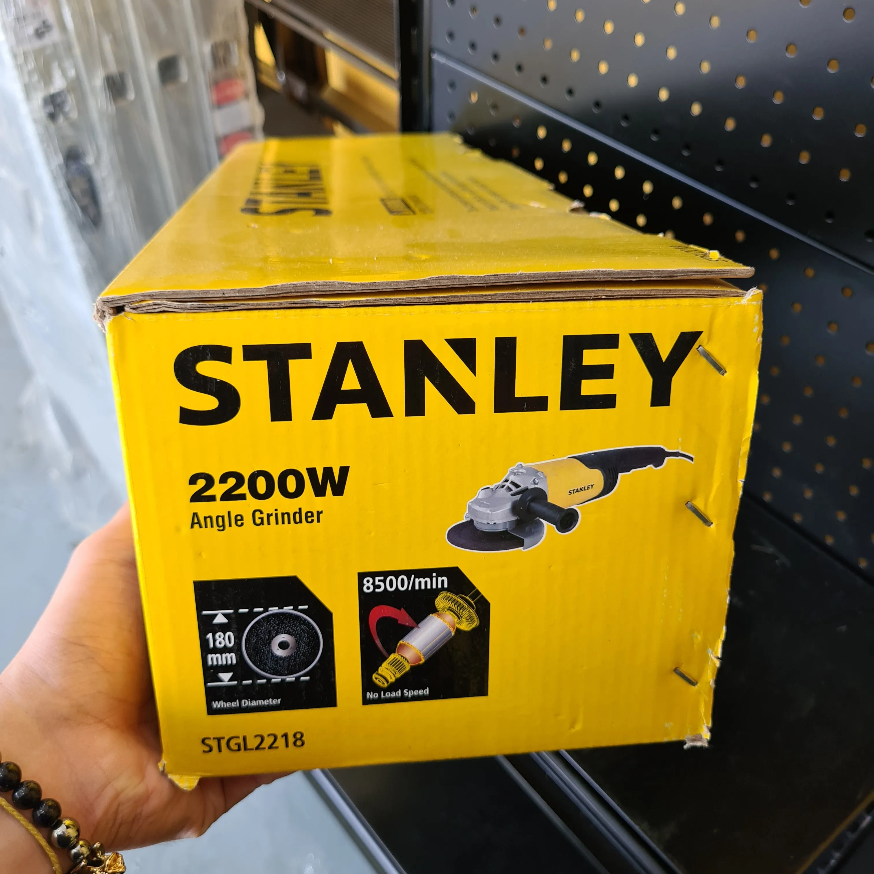 Stanley 7 2200W 180mm Angle Grinder (Disc Grinding Machine) | Model : STGL2218-B1
