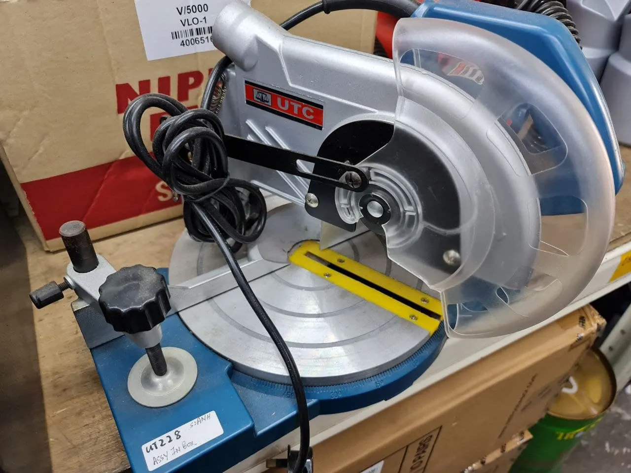 UTC Mitre Saw with 8 .1050W. 220V | Model: UT228