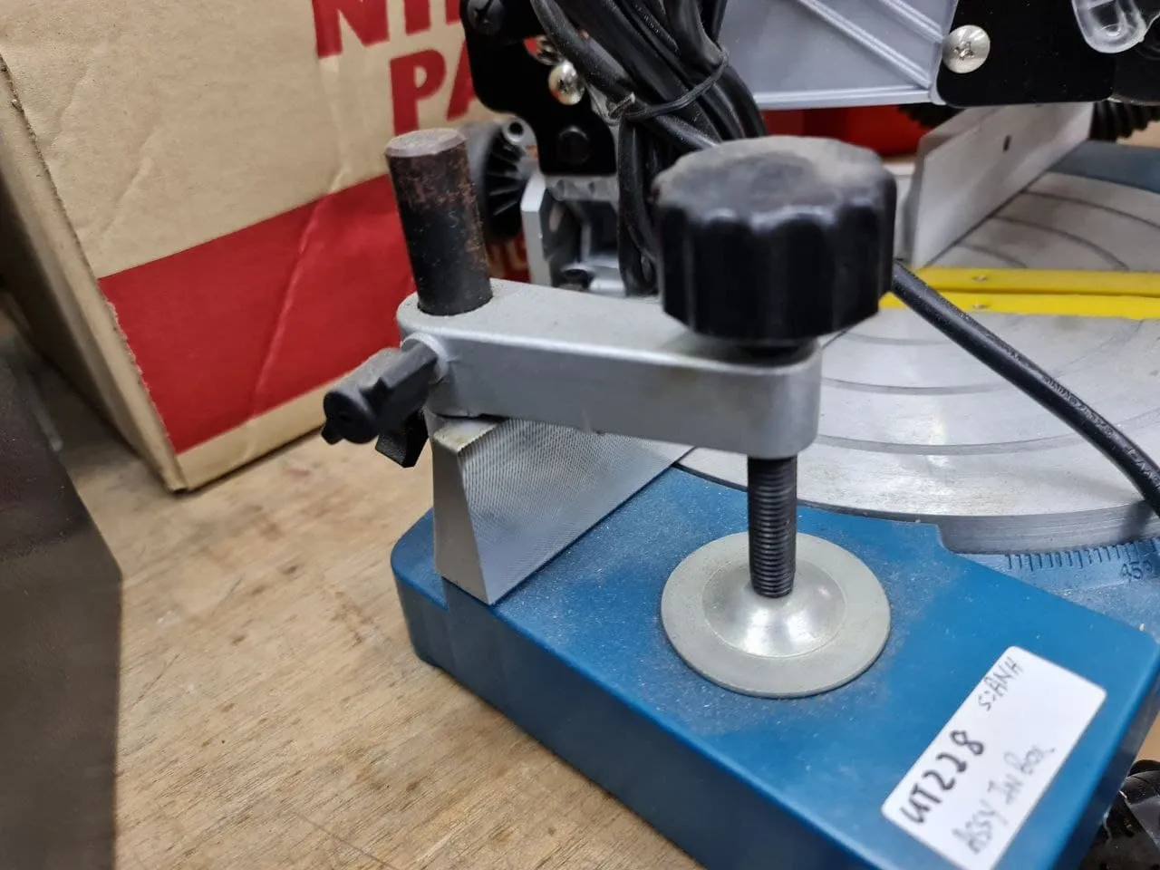 UTC Mitre Saw with 8 .1050W. 220V | Model: UT228