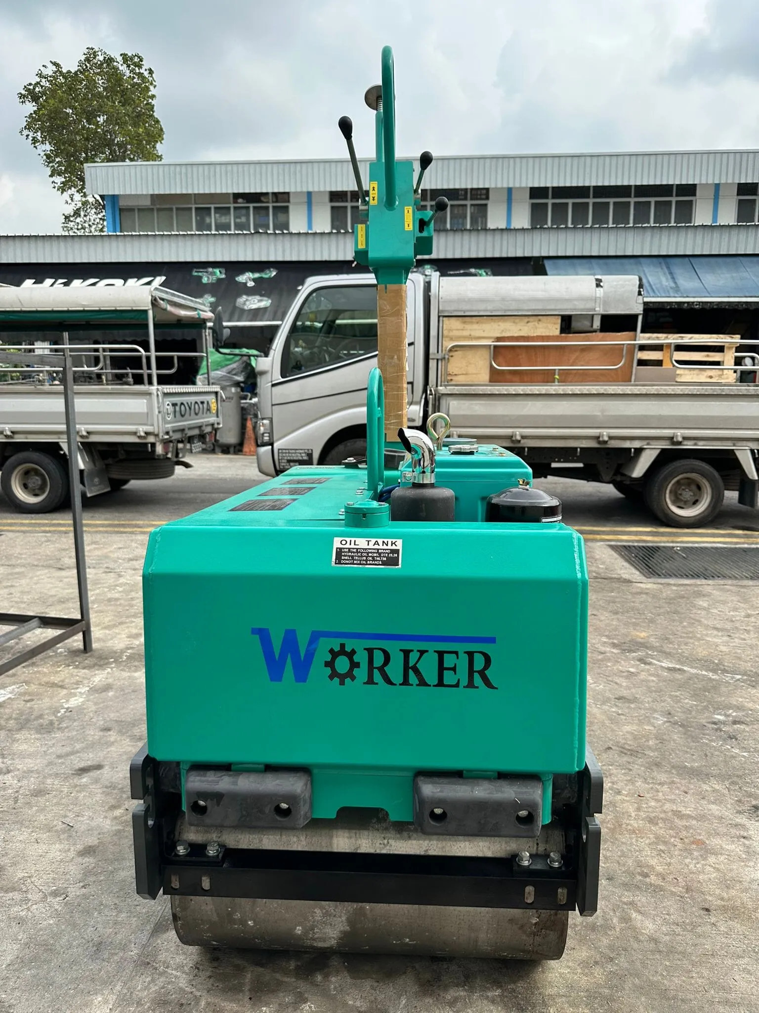 Worker Walk Behind Road Roller Water Cooled Engine RD90N 9HP | Model : WKR700DW